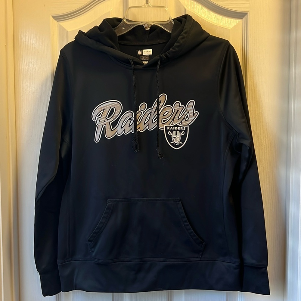 Raiders sweatshirt